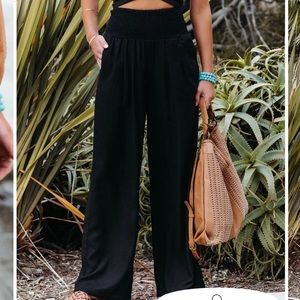 NWT- Vici Weston Linen Blend Pocketed Smocked Pants